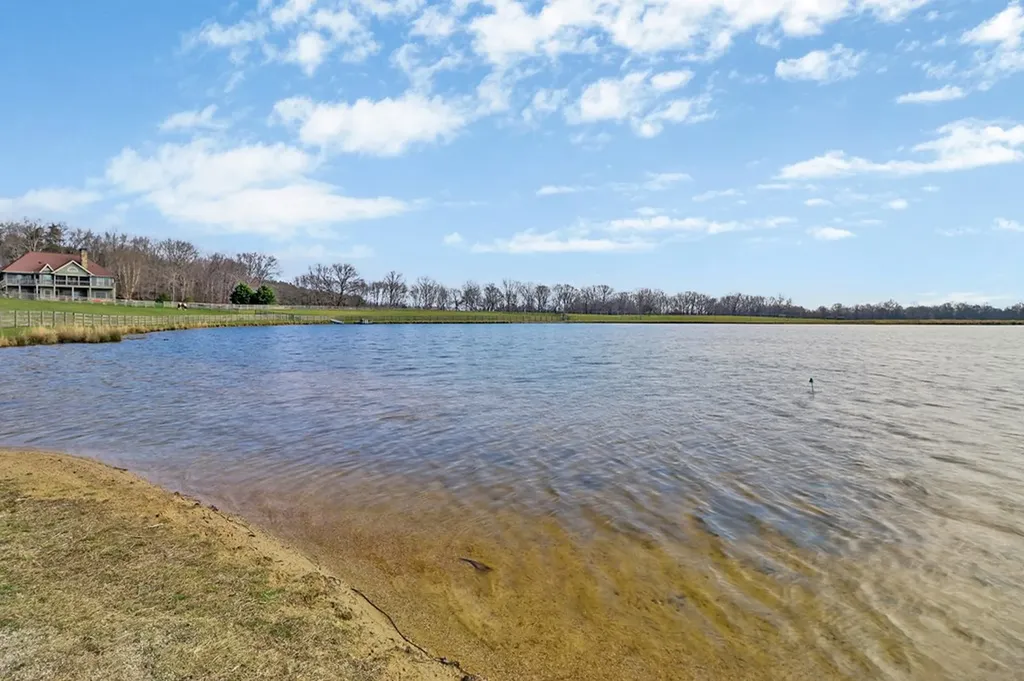 1201 Bridle Trail Spencer TN 38585