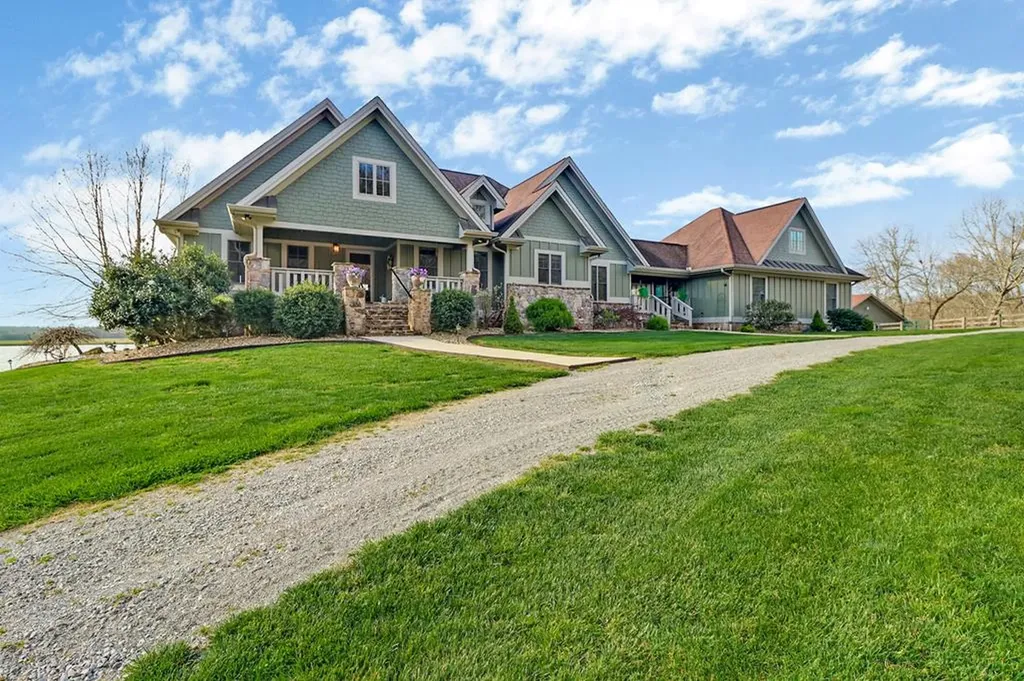 1201 Bridle Trail Spencer TN 38585