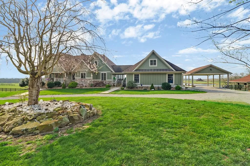1201 Bridle Trail Spencer TN 38585