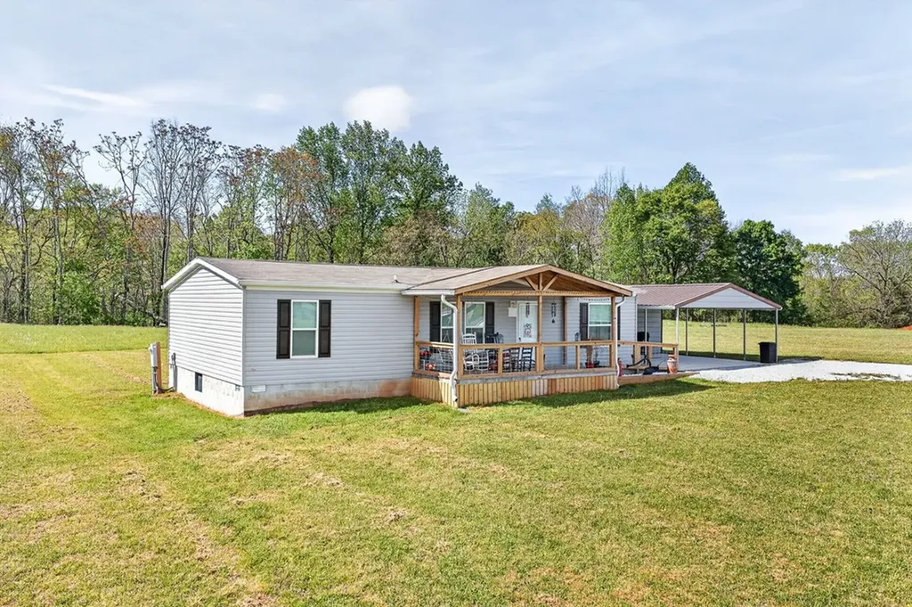 156 Falls View Road Sparta TN 38583