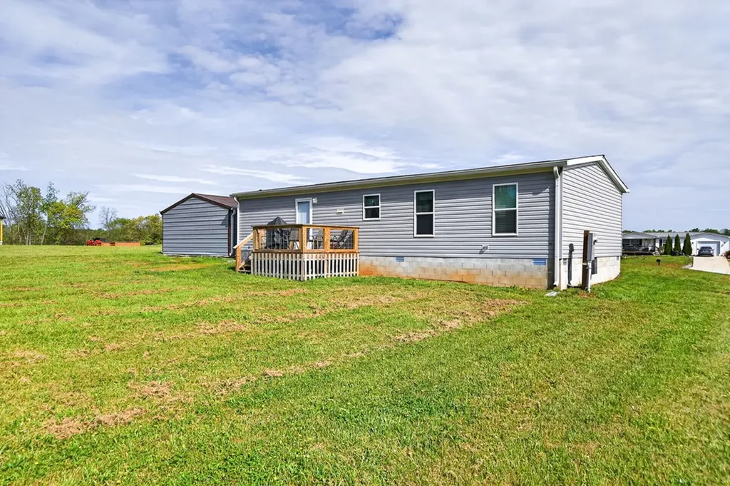 156 Falls View Road Sparta TN 38583