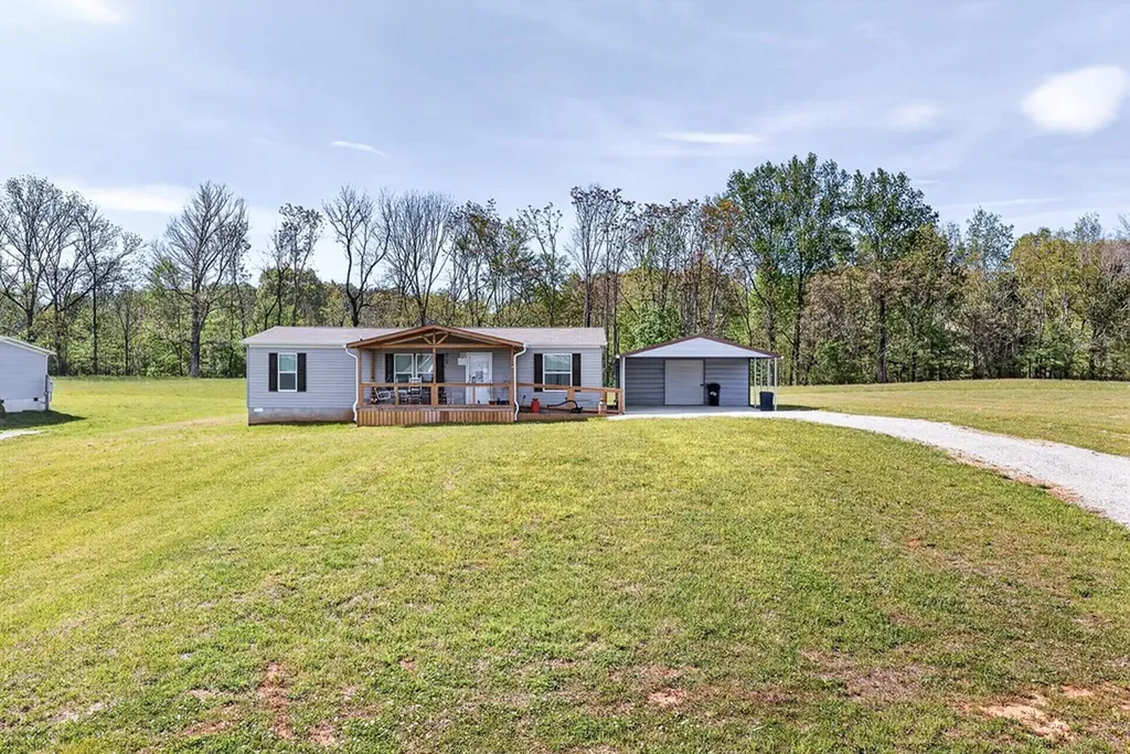 156 Falls View Road Sparta TN 38583