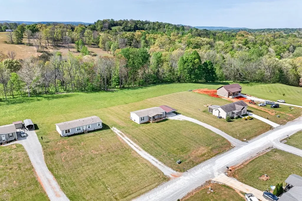 156 Falls View Road Sparta TN 38583