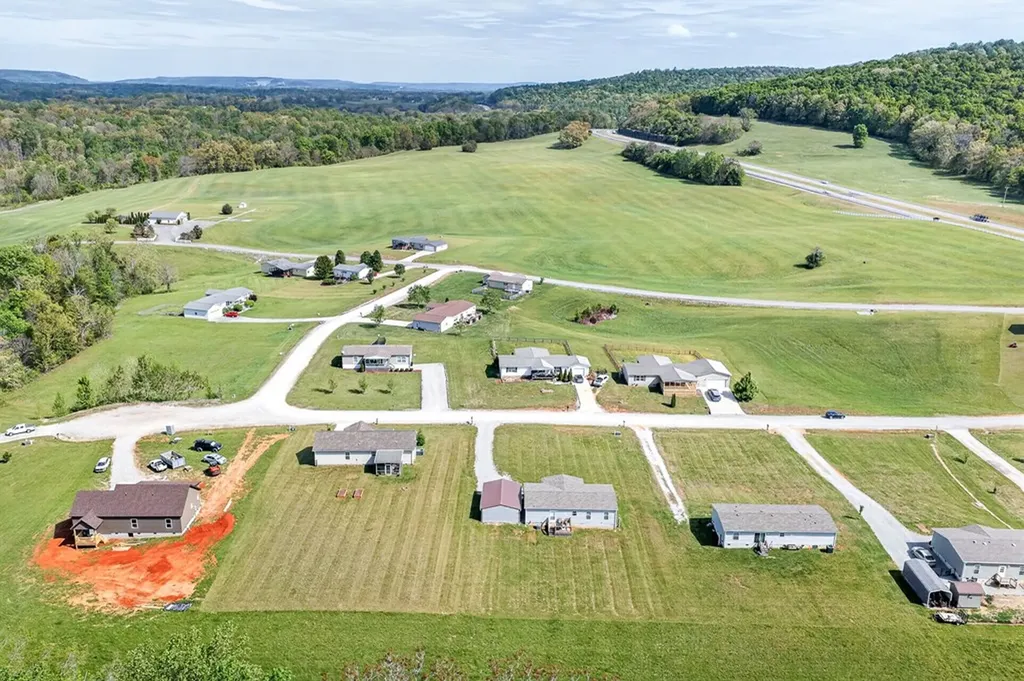 156 Falls View Road Sparta TN 38583