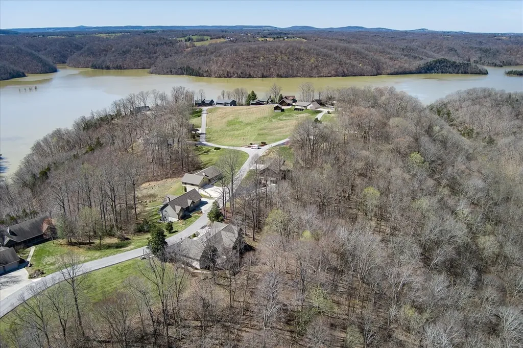 566 Mallard Byrdstown TN 38549
