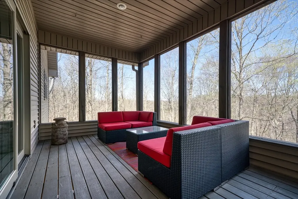 566 Mallard Byrdstown TN 38549