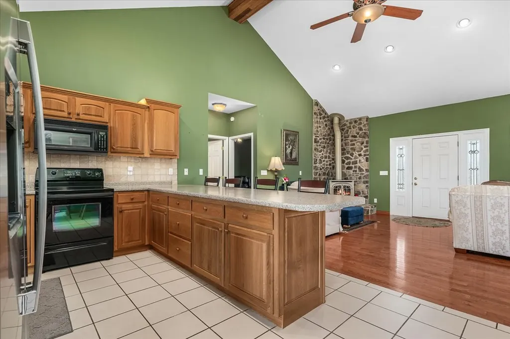 566 Mallard Byrdstown TN 38549