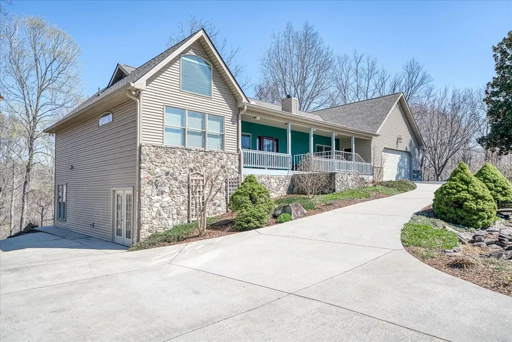 566 Mallard Byrdstown TN 38549
