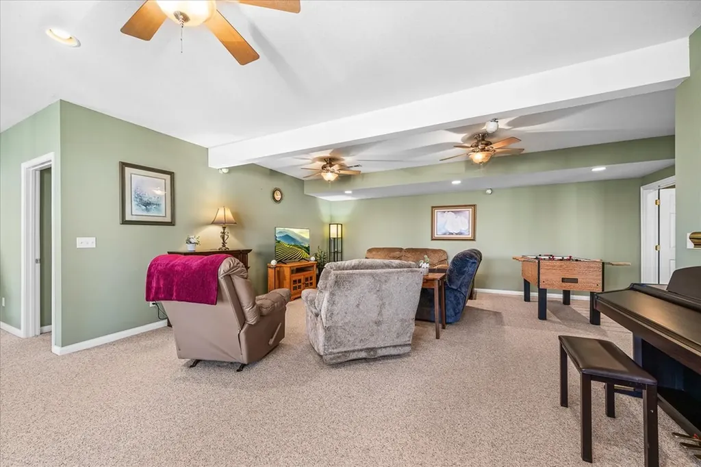 566 Mallard Byrdstown TN 38549