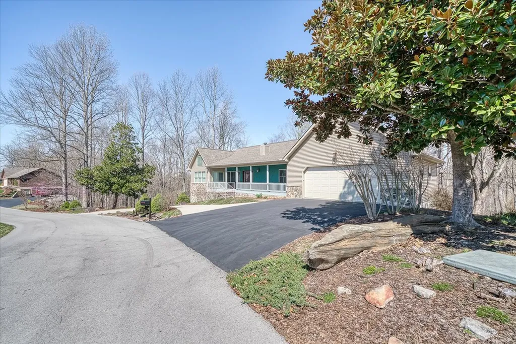 566 Mallard Byrdstown TN 38549