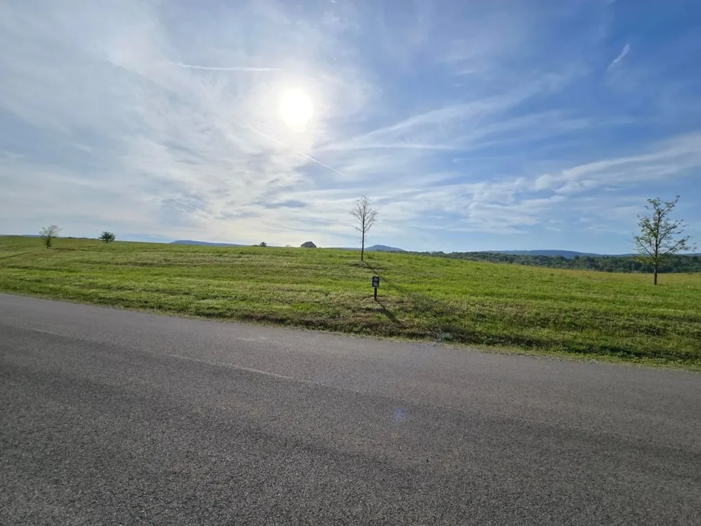 96 & 98 0 River Ridge Drive Dunlap TN 37327