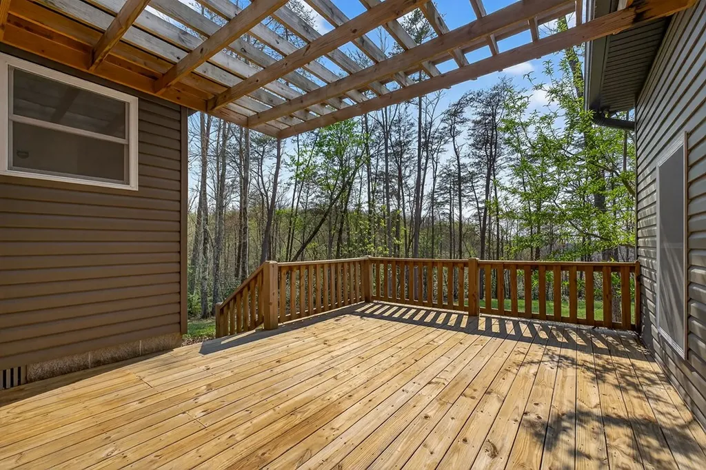 31 Reeves Place Monterey TN 38574