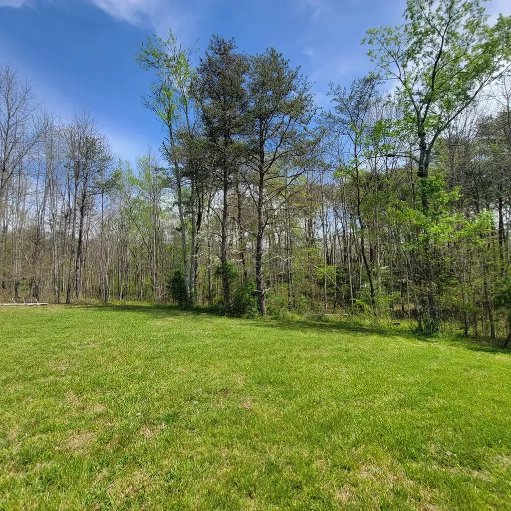 1039 Gray Eagle Drive Crossville TN 38572