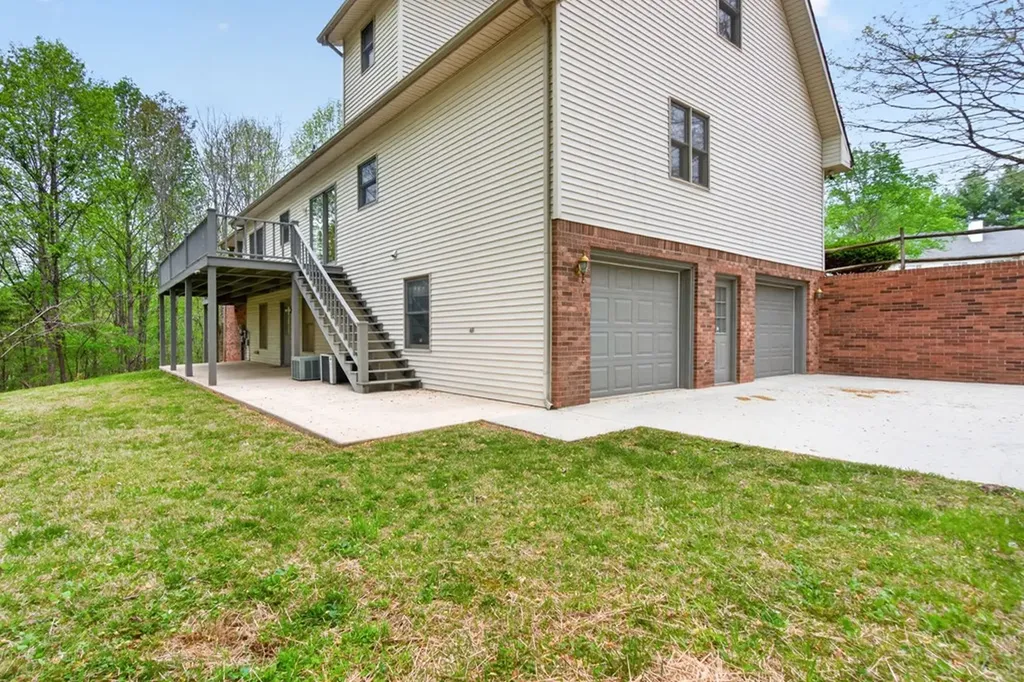 1782 Heathrow Drive Cookeville TN 38506