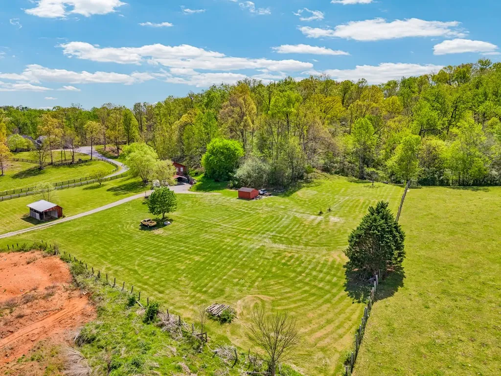 3635 Louisville Road Louisville TN 37777