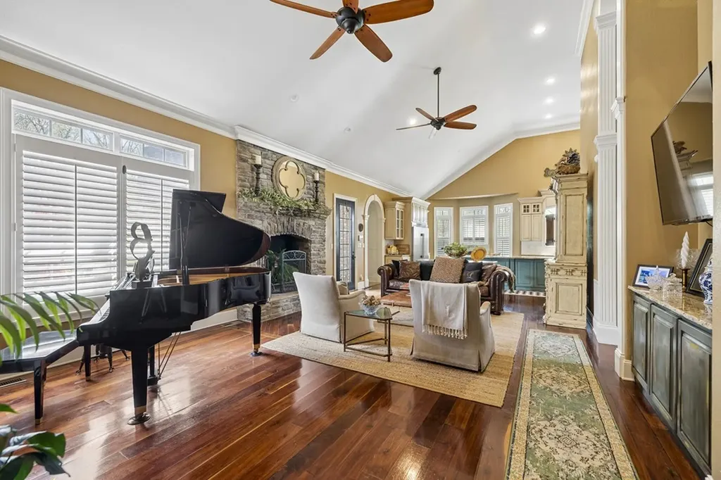 3631 Louisville Road Louisville TN 37777
