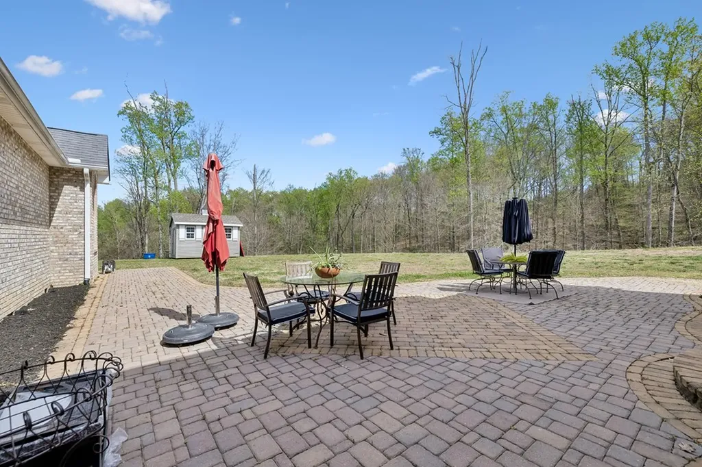 3631 Louisville Road Louisville TN 37777