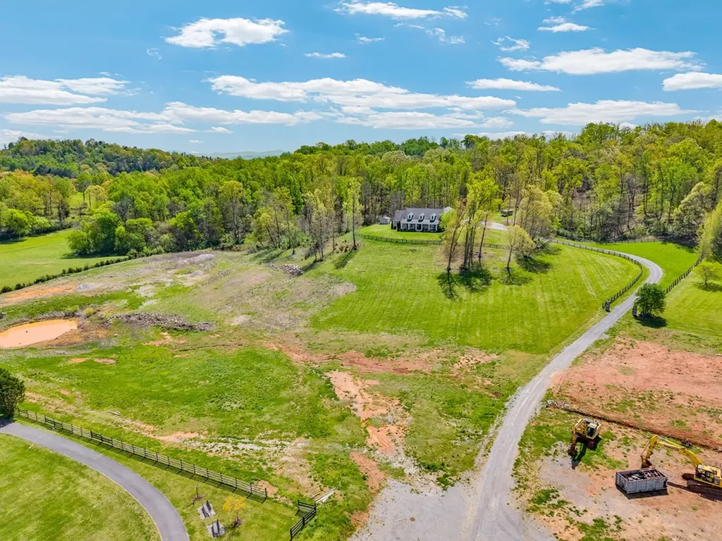 3631 Louisville Road Louisville TN 37777