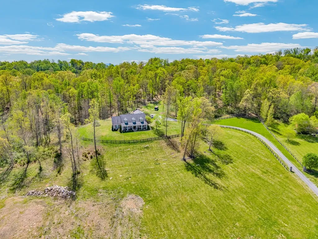 3631 Louisville Road Louisville TN 37777