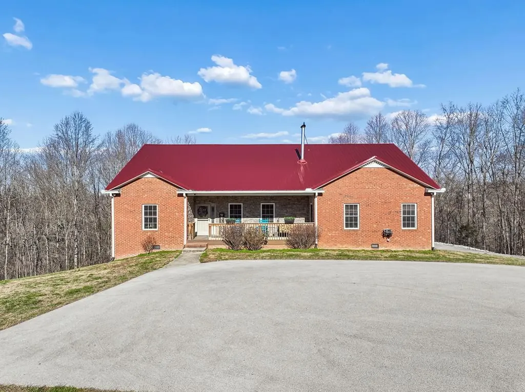 9200 Dobbs Cemetery Road Baxter TN 38544
