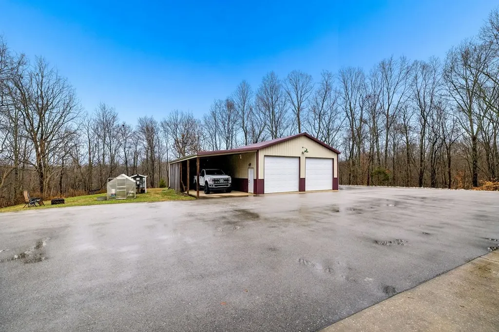 9200 Dobbs Cemetery Road Baxter TN 38544