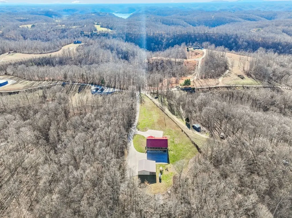 9200 Dobbs Cemetery Road Baxter TN 38544