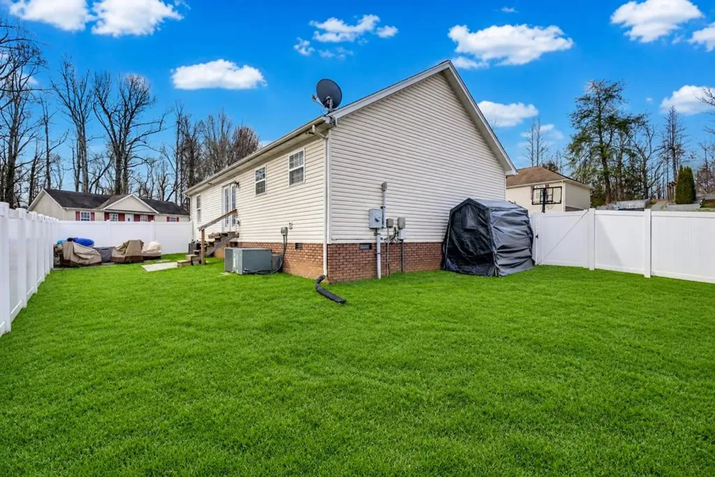 1223 N Quail Hollow Circle Cookeville TN 38501