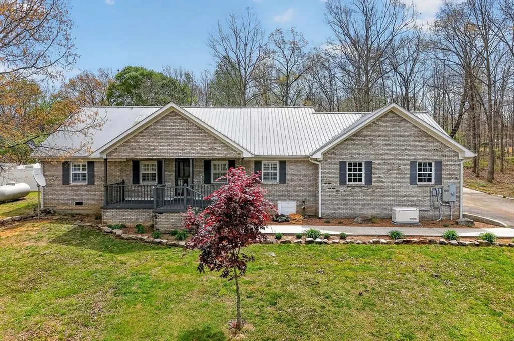 152 Black Mountain Road E Dunlap TN 37327