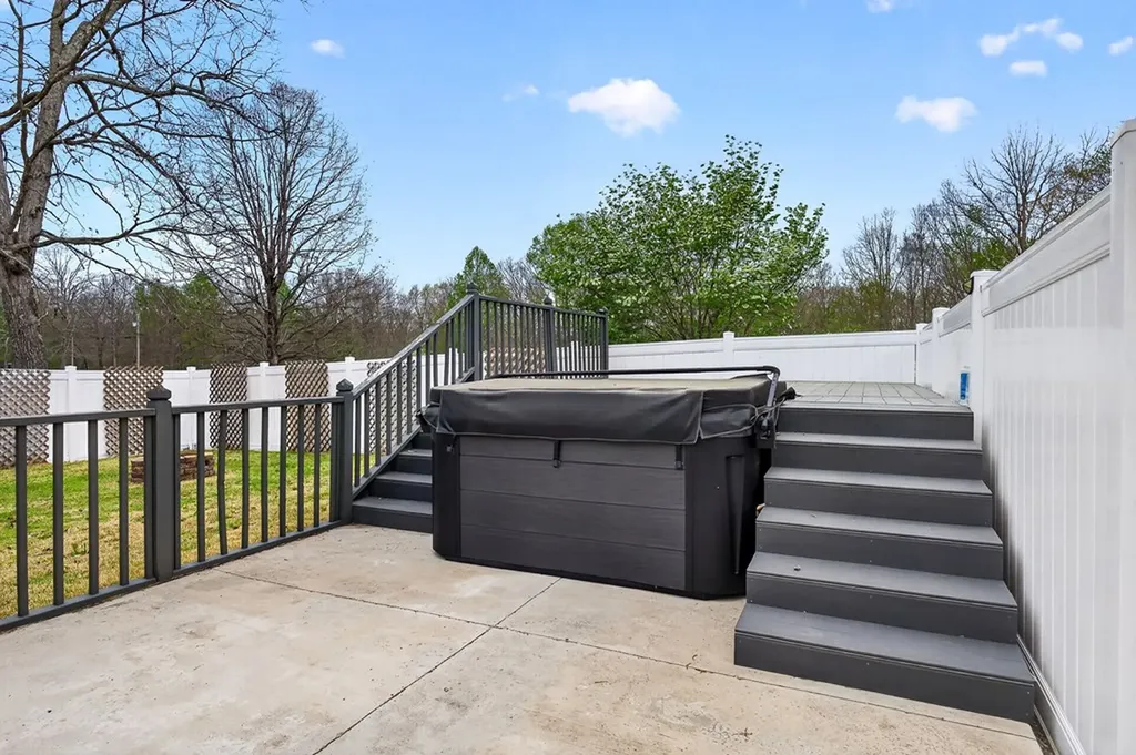 152 Black Mountain Road E Dunlap TN 37327