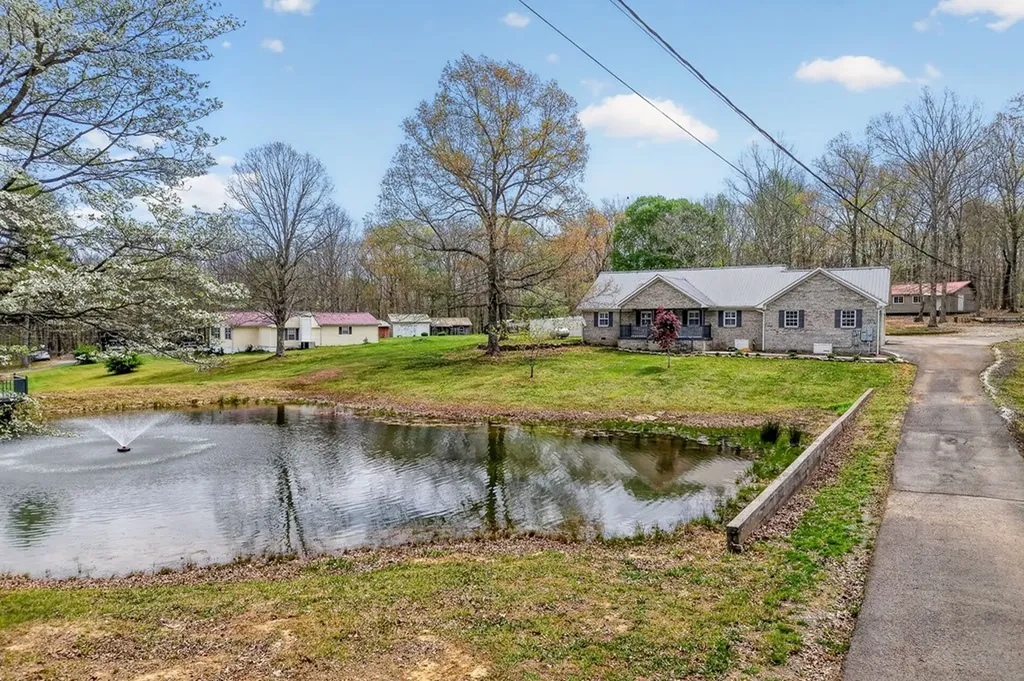 152 Black Mountain Road E Dunlap TN 37327