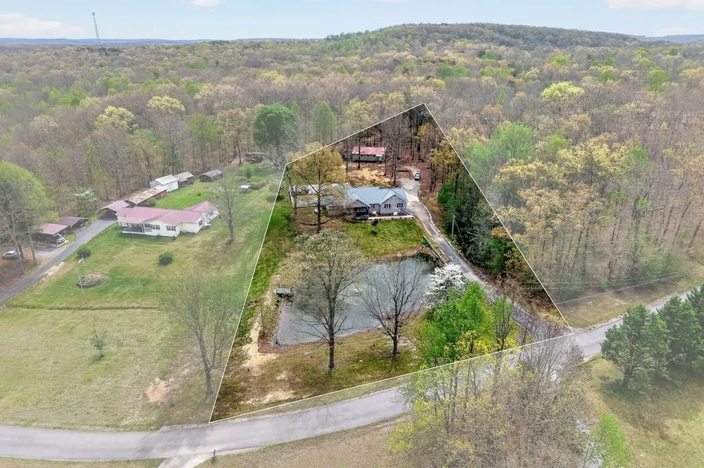 152 Black Mountain Road E Dunlap TN 37327
