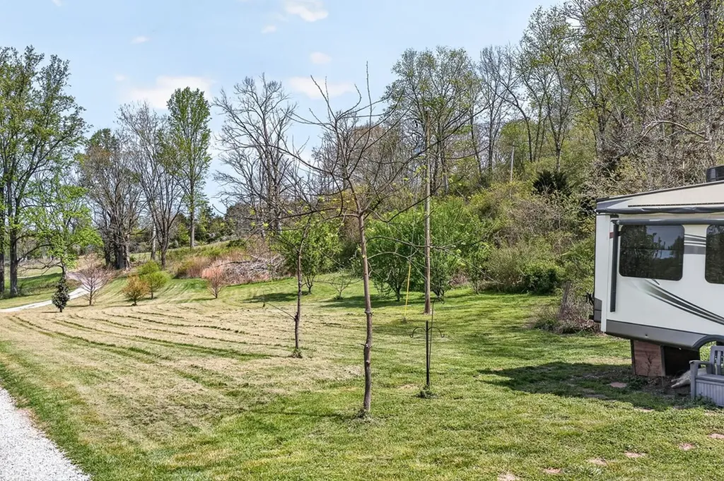 1218 Moody Road Byrdstown TN 38549