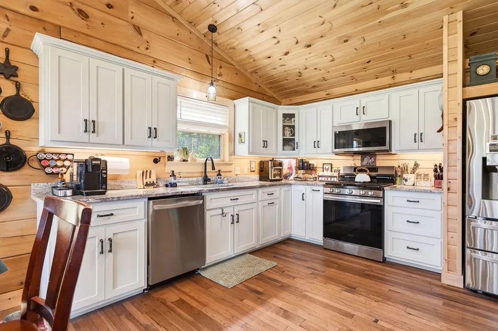 1218 Moody Road Byrdstown TN 38549