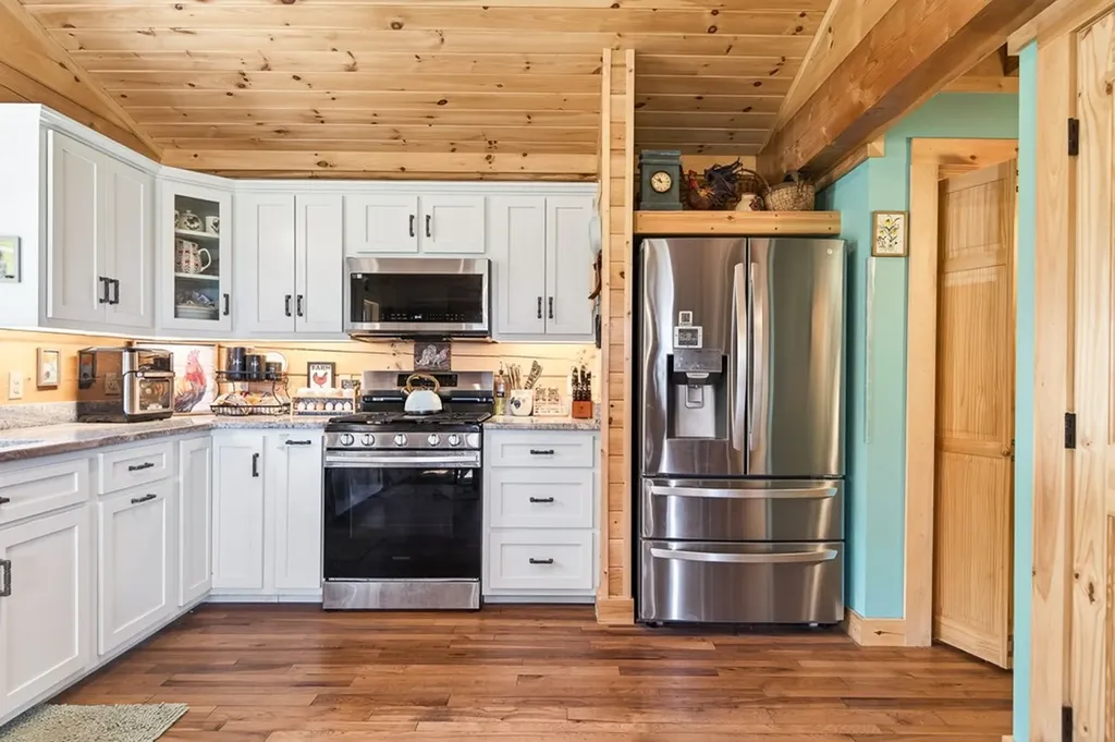 1218 Moody Road Byrdstown TN 38549