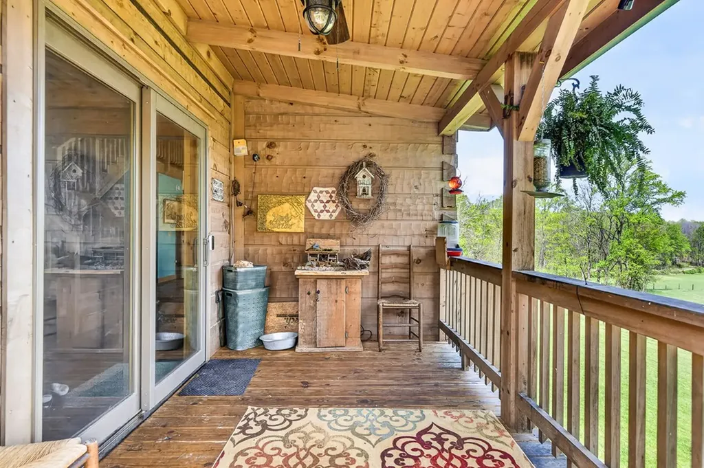 1218 Moody Road Byrdstown TN 38549