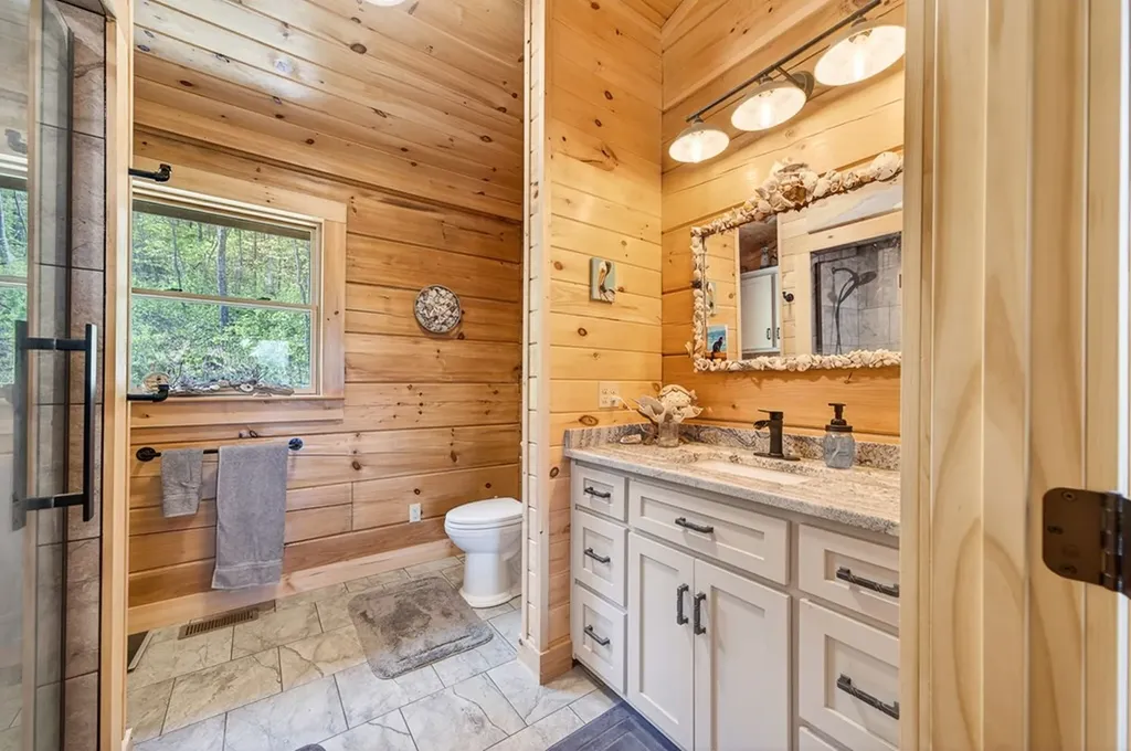 1218 Moody Road Byrdstown TN 38549