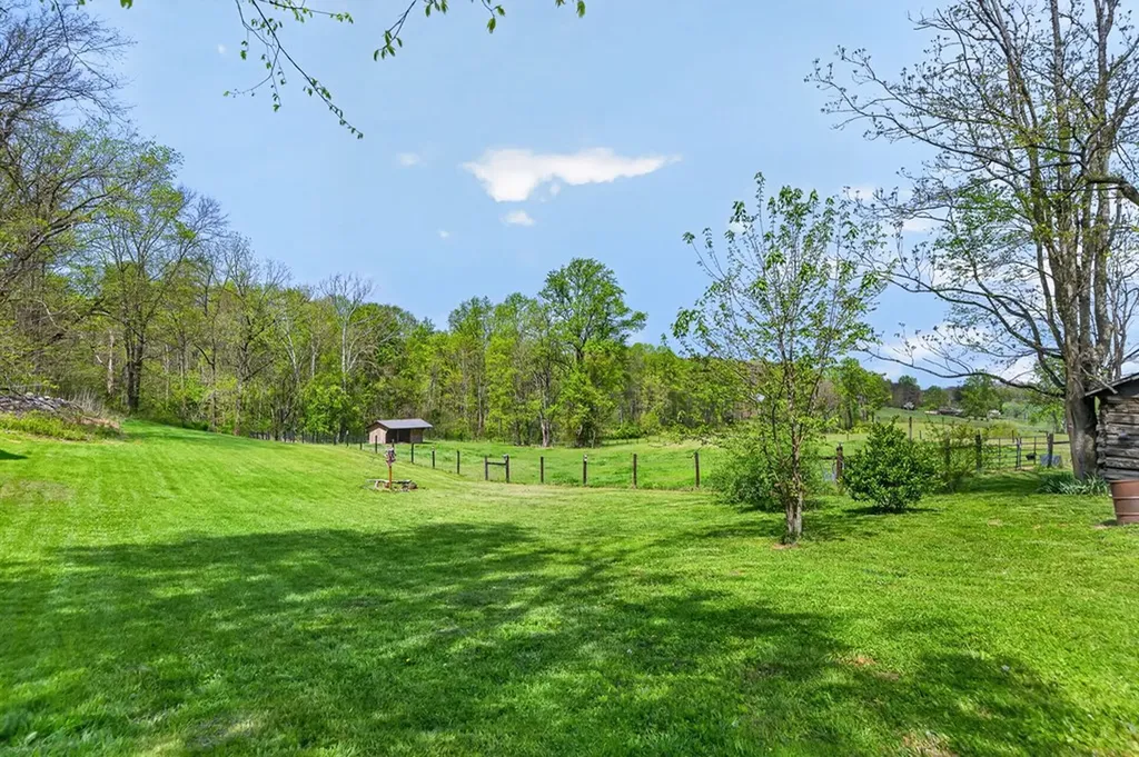 1218 Moody Road Byrdstown TN 38549