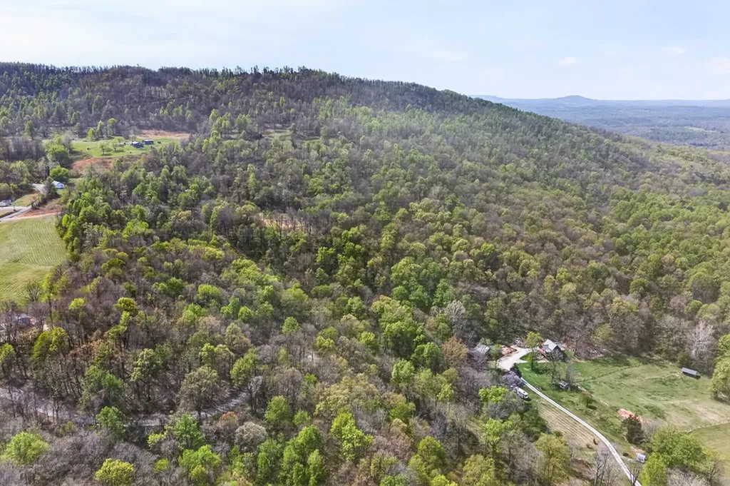 1218 Moody Road Byrdstown TN 38549
