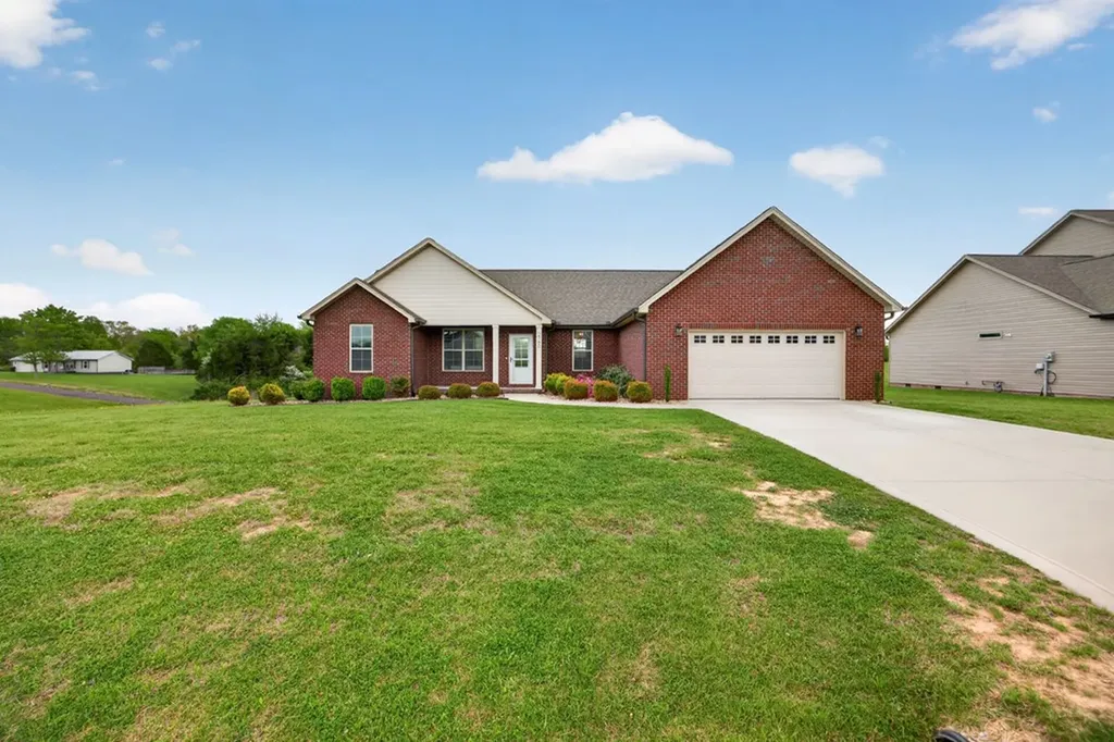 2760 Autumn Woods Trail Cookeville TN 38501