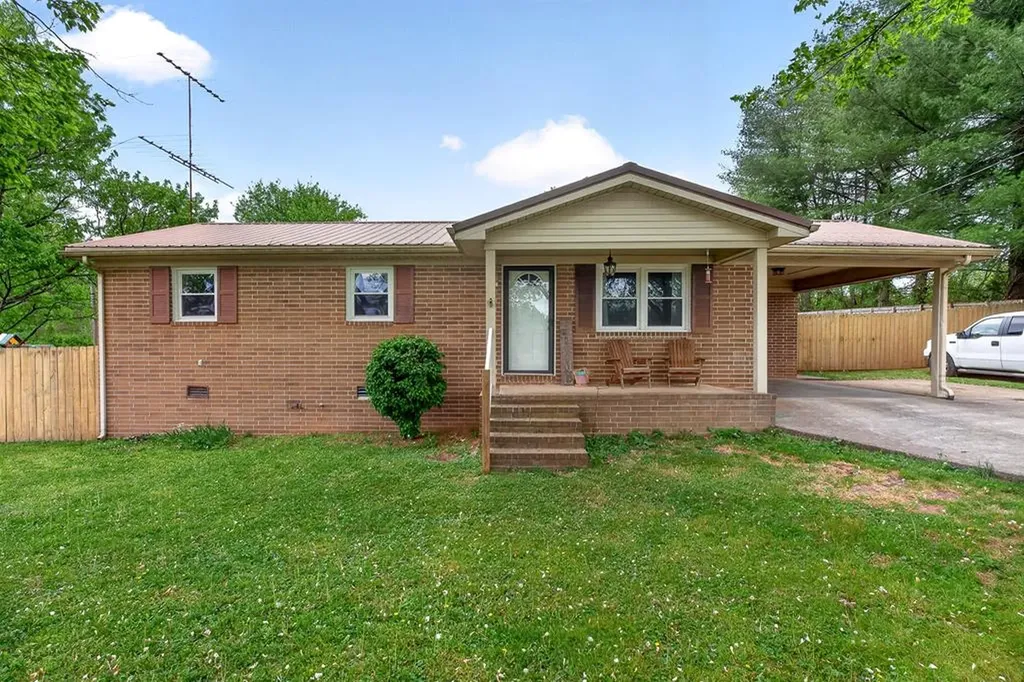 237 Armstrong Road Doyle TN 38559