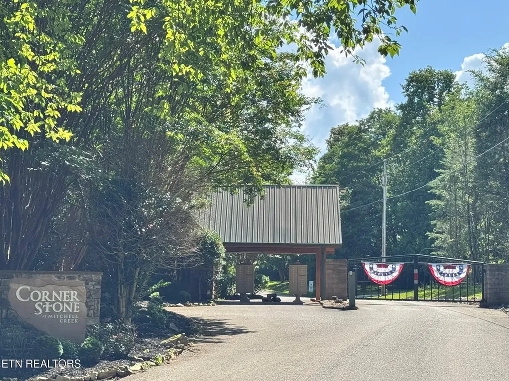 626 North Pointe Trail Allons TN 38541