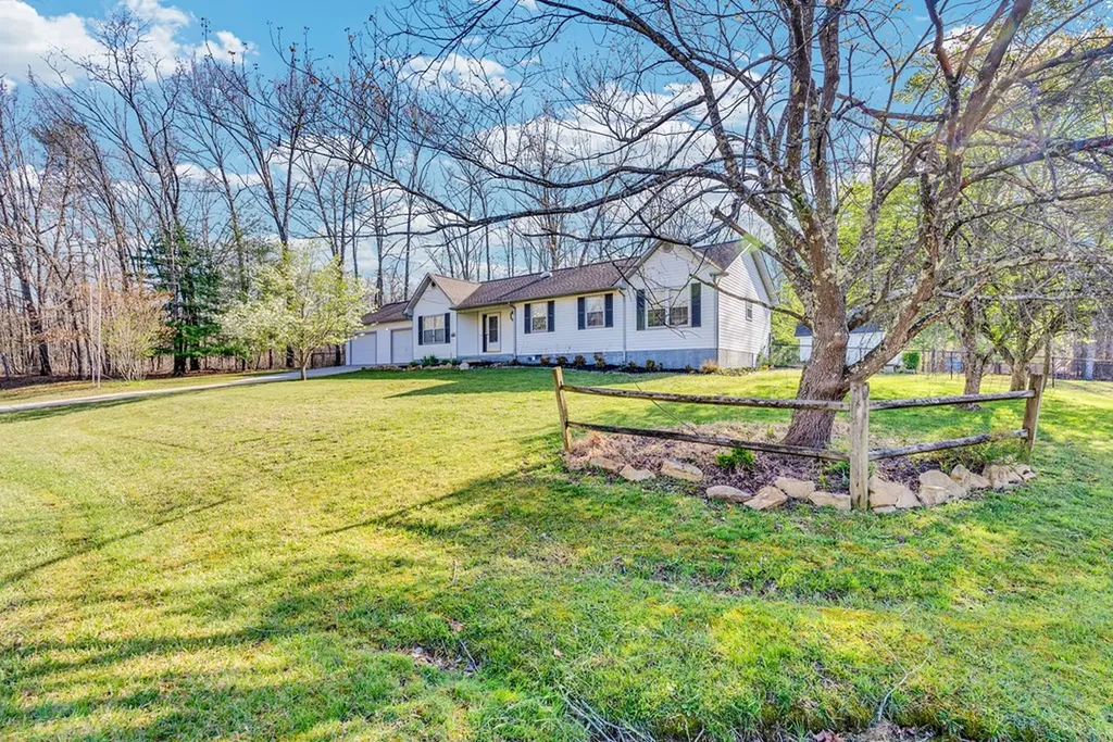 2016 Shalako Crossville TN 38572