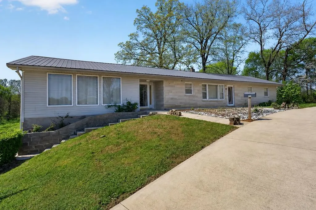 463 Franks Ferry Road Sparta TN 38583