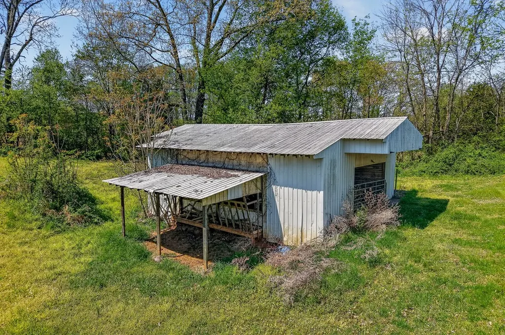 463 Franks Ferry Road Sparta TN 38583