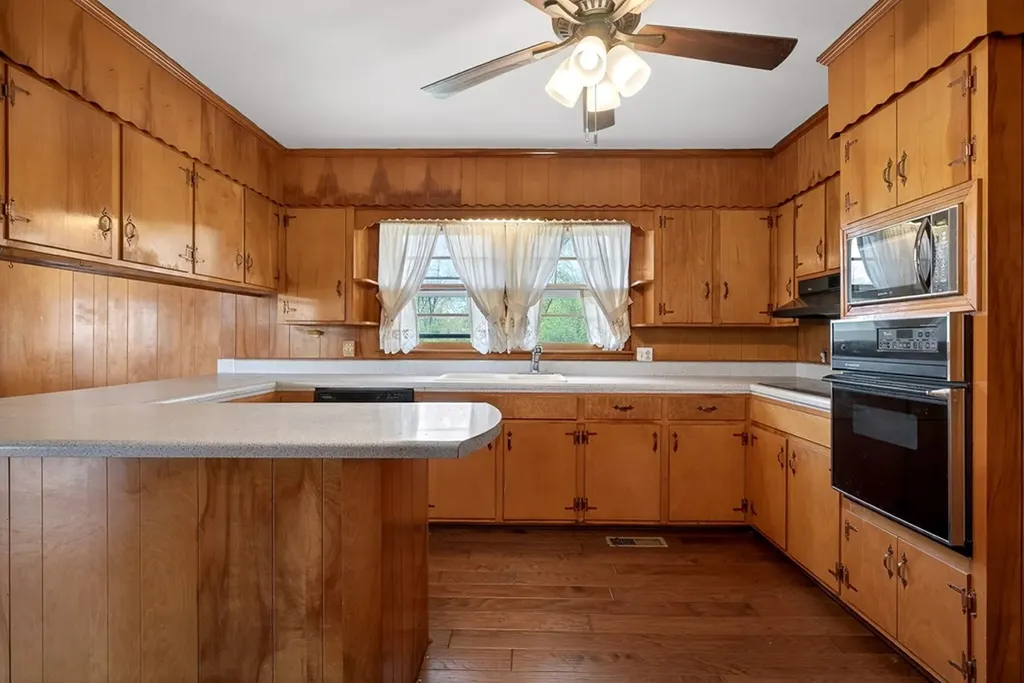 463 Franks Ferry Road Sparta TN 38583