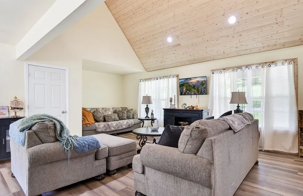 525 Riley Creek Road Whitleyville TN 38588