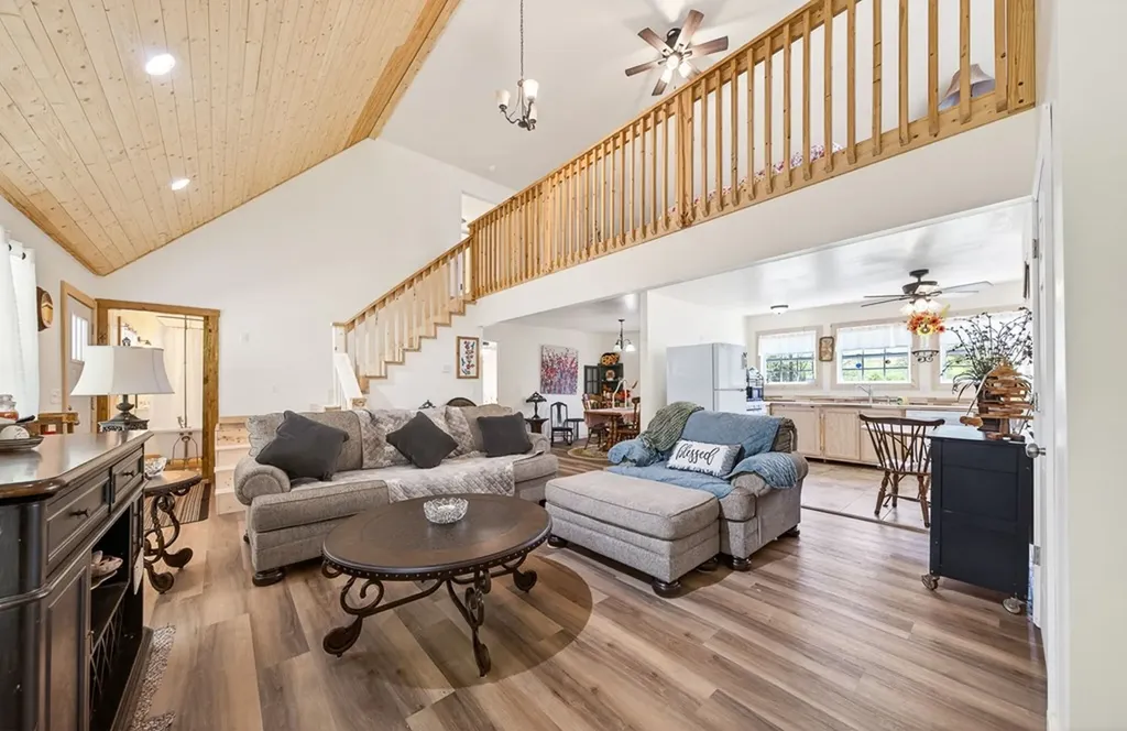525 Riley Creek Road Whitleyville TN 38588