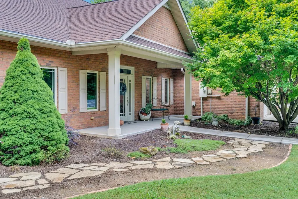 1005 Riverwatch Trace Sparta TN 38583
