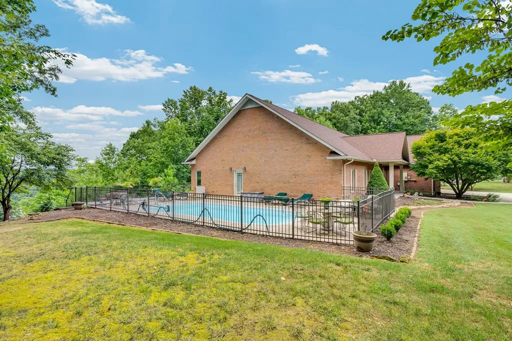 1005 Riverwatch Trace Sparta TN 38583
