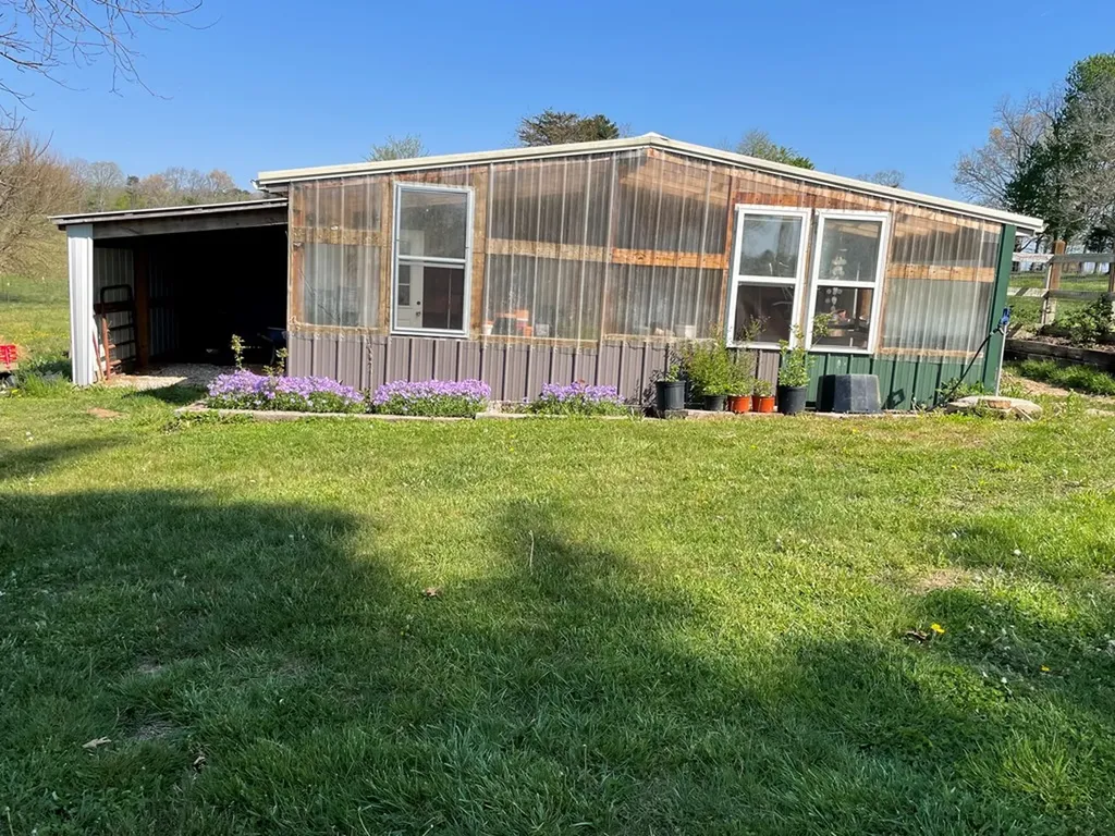 1951 Hall Road Clarkrange TN 38556